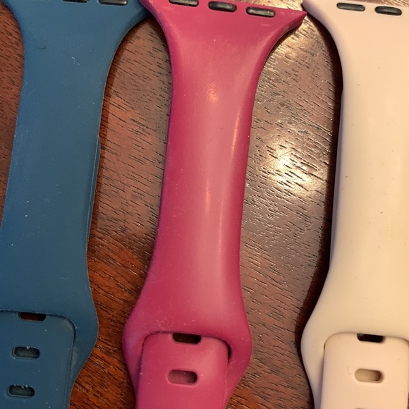 Set of 3 Silicone Apple Watch Bands - Picture 2 of 3